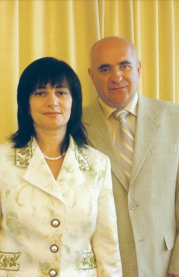 Gamzatova Khadizhat and Gazimagomed.jpg