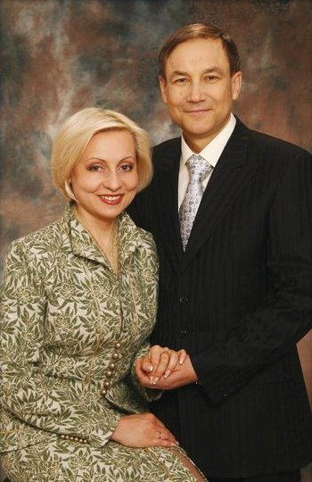 Olga and Valery Yeltsova.jpg